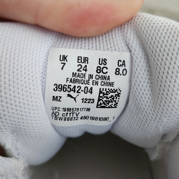 Puma Toddler Size 8. Tan, white and pink. - Picture 5 of 8